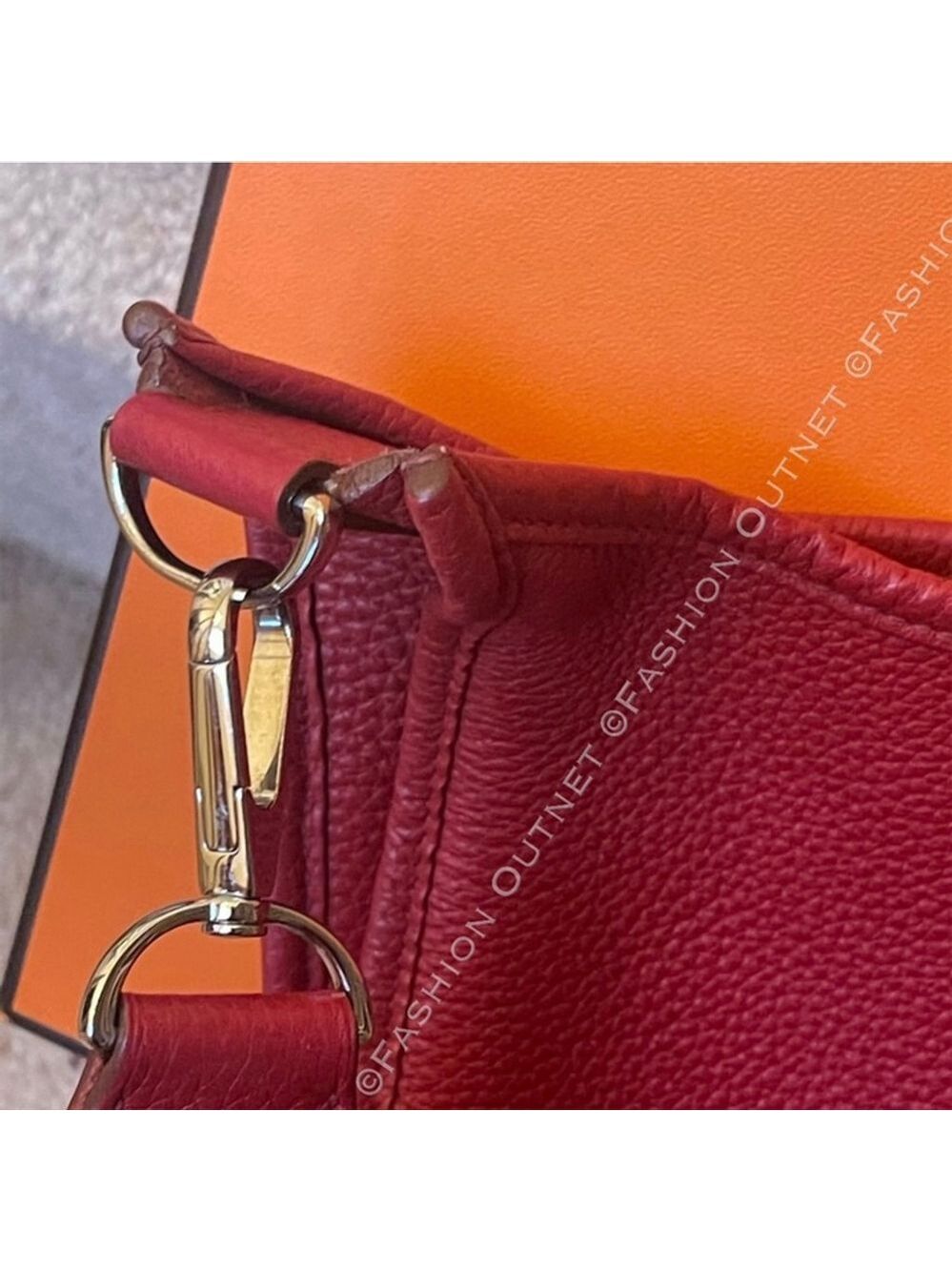 Hermés Evelyne III 29 PM in Rouge Garance Clemence Leather Red Crossbody Bag - Picture 11 of 16